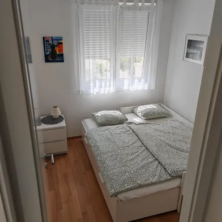 Urban Apartment *